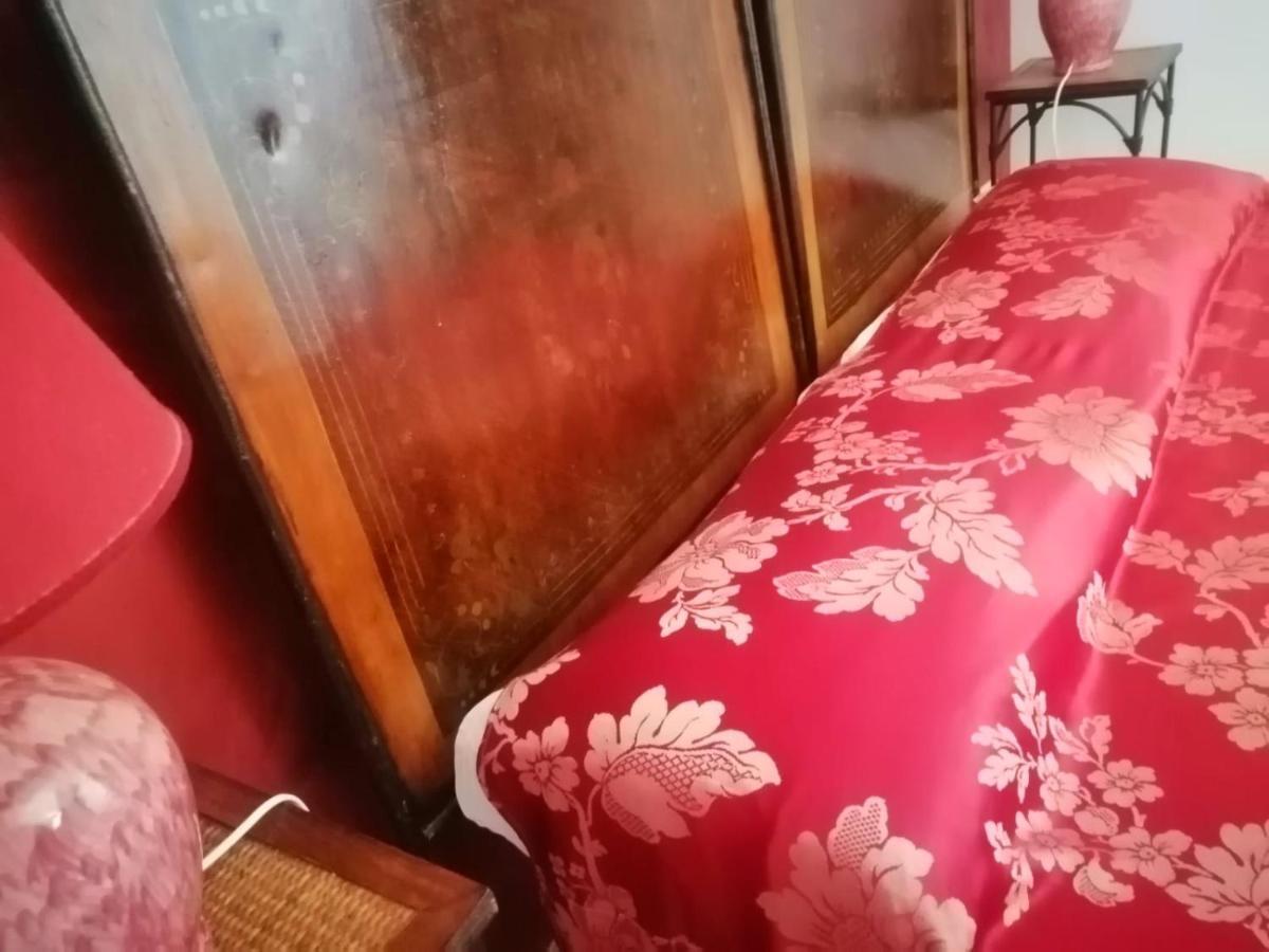 Anticadimora Dei Pepe Bed & Breakfast Salve Exterior photo
