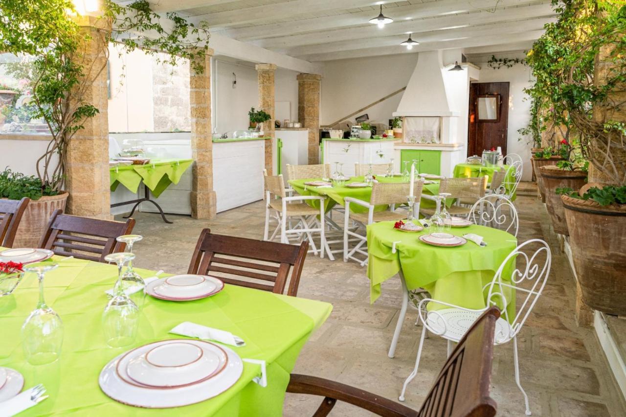 Anticadimora Dei Pepe Bed & Breakfast Salve Exterior photo
