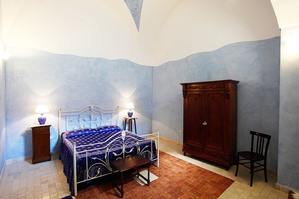 Anticadimora Dei Pepe Bed & Breakfast Salve Exterior photo